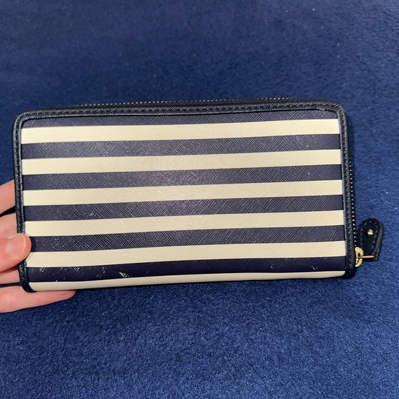 Tommy Hilfiger Navy Blue Drawstring Backpack Bag And Striped Wallet Bundle - Picture 8 of 10